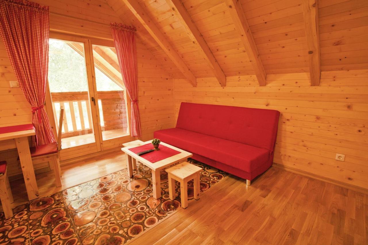 Riverside Apartments Otočac 外观 照片
